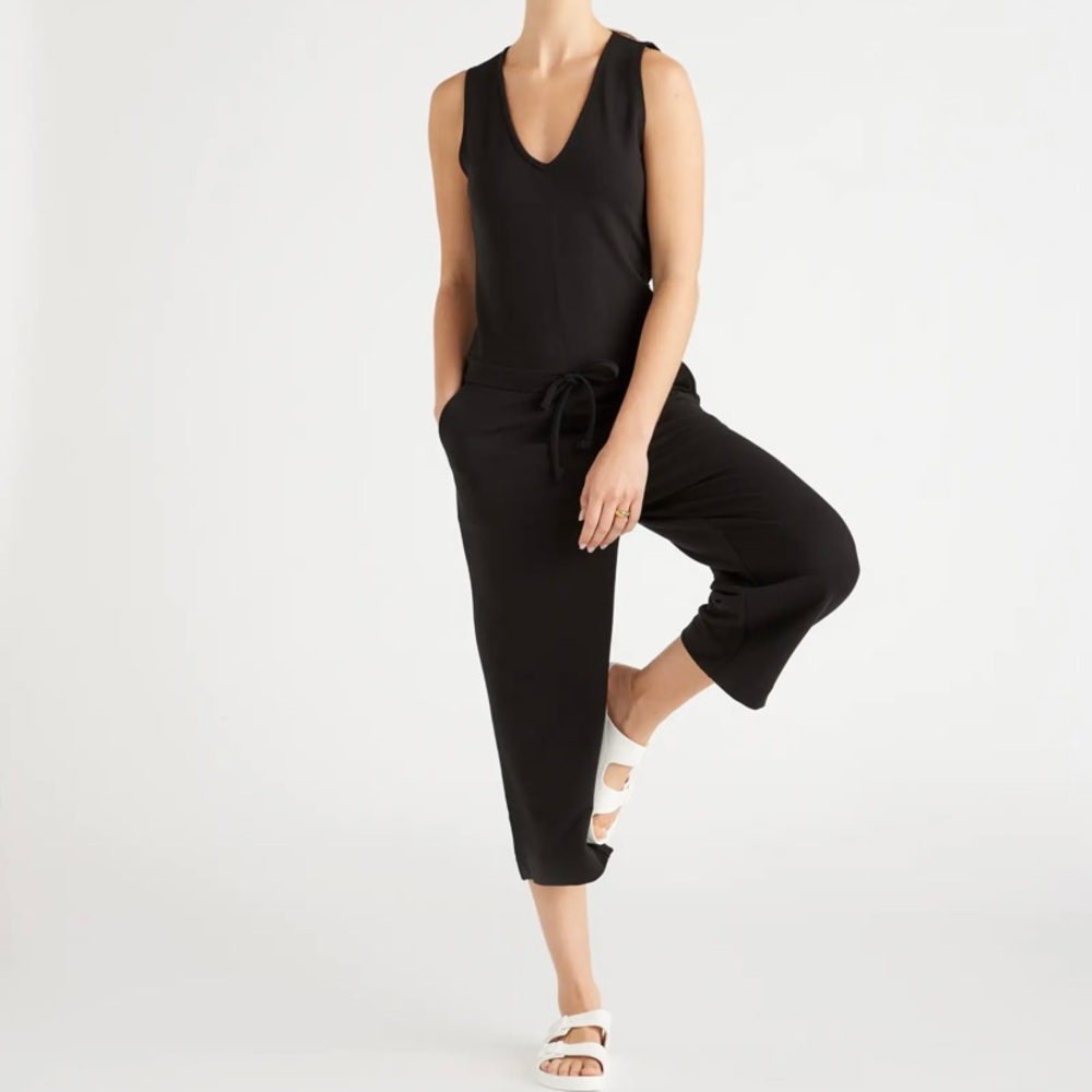 NWT Quince modal jumpsuit. Black, size L.